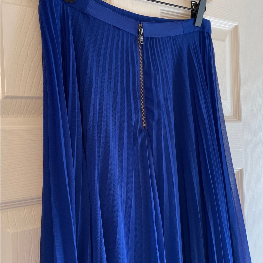 Alice + Olivia Royal Blue Pleated Maxi Skirt - Picture 5 of 8